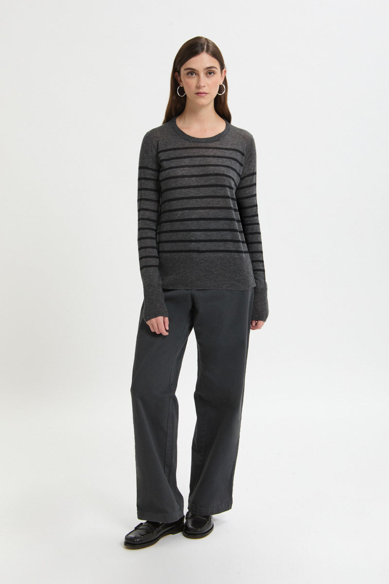 Round Longsleeve Pullover