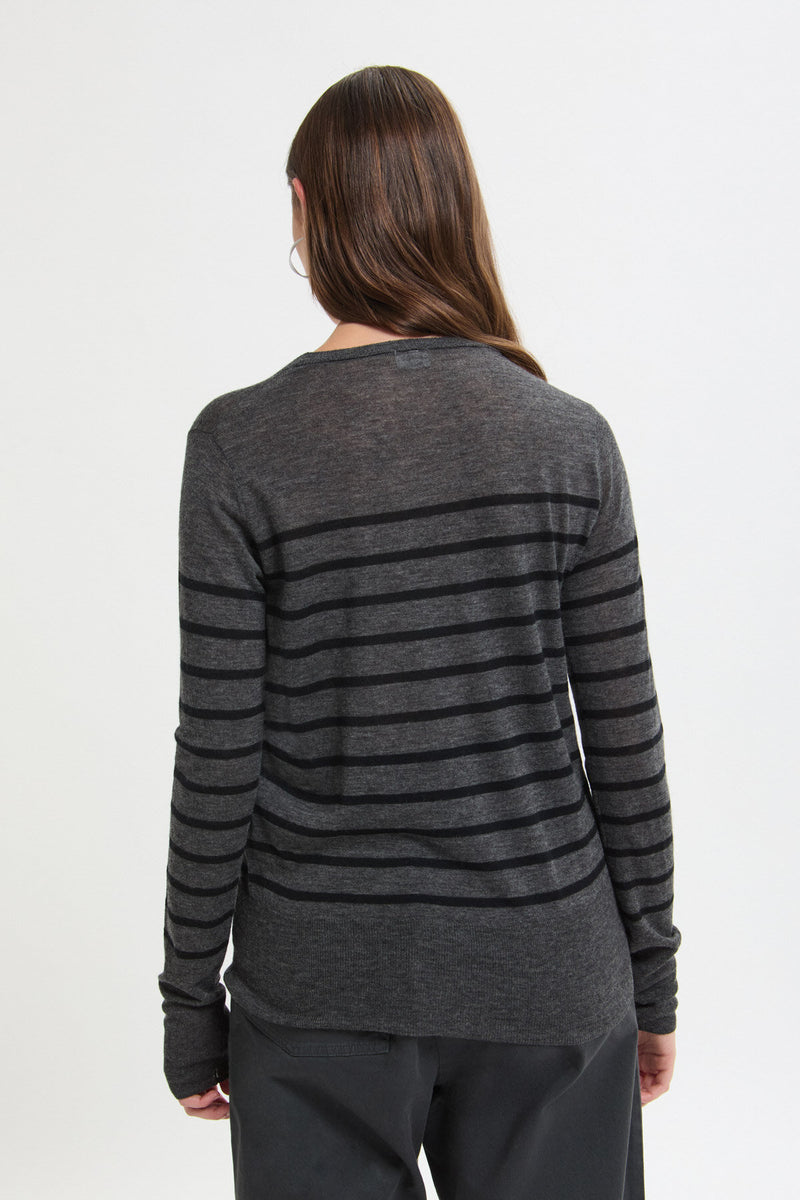 Round Longsleeve Pullover