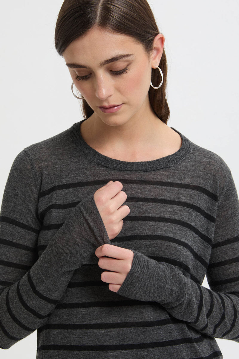 Round Longsleeve Pullover