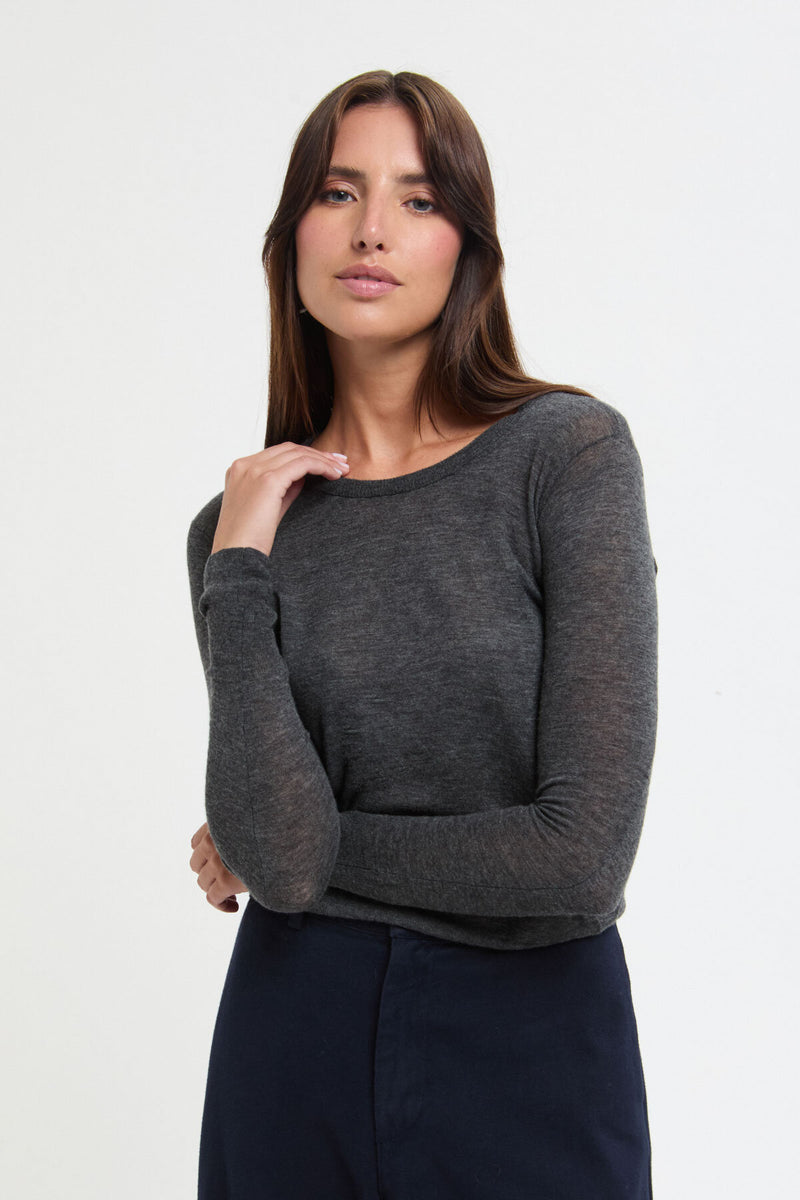 Round Longsleeve Pullover