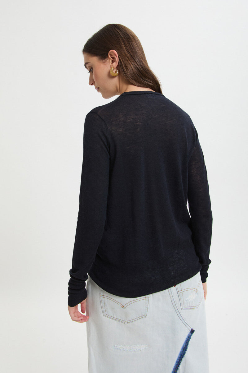 Round Longsleeve Pullover