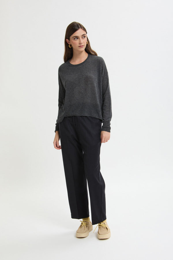 Round Longsleeve Pullover