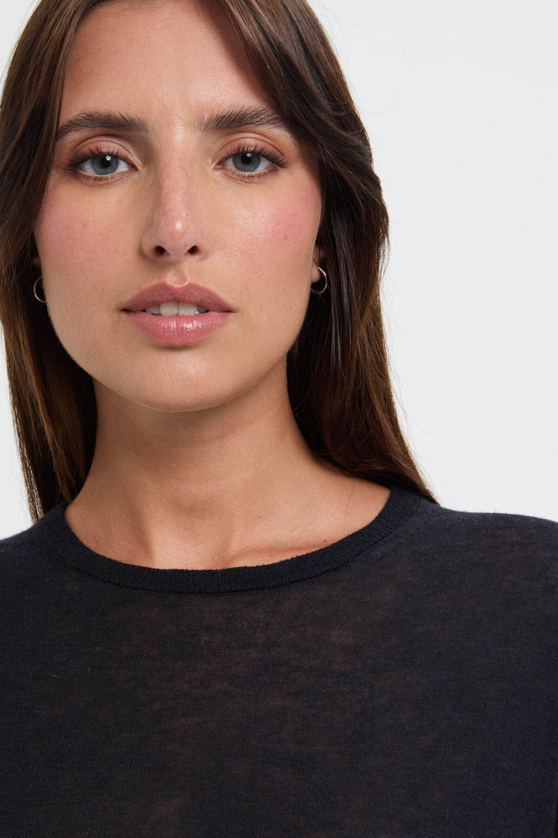 Round Longsleeve Pullover