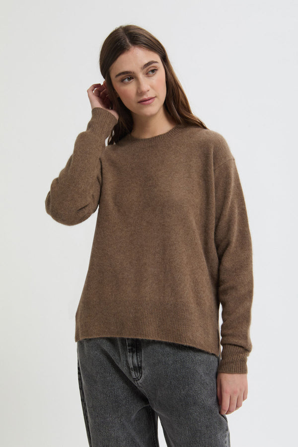 Round Longsleeve Pullover