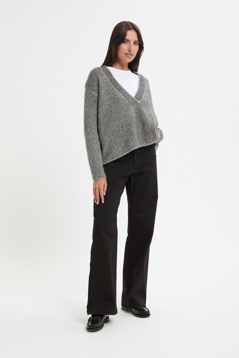 V Neck Longsleeve Pullover