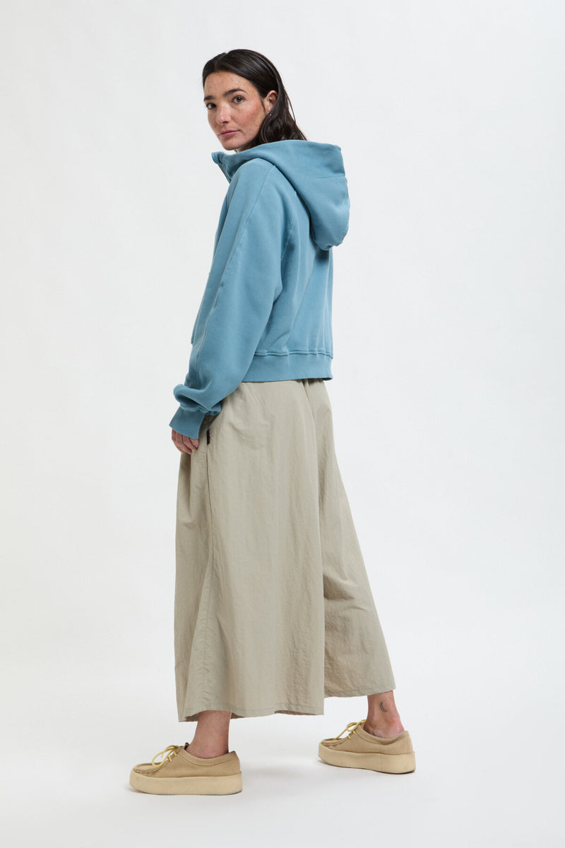 Pantaloni svasati in nylon