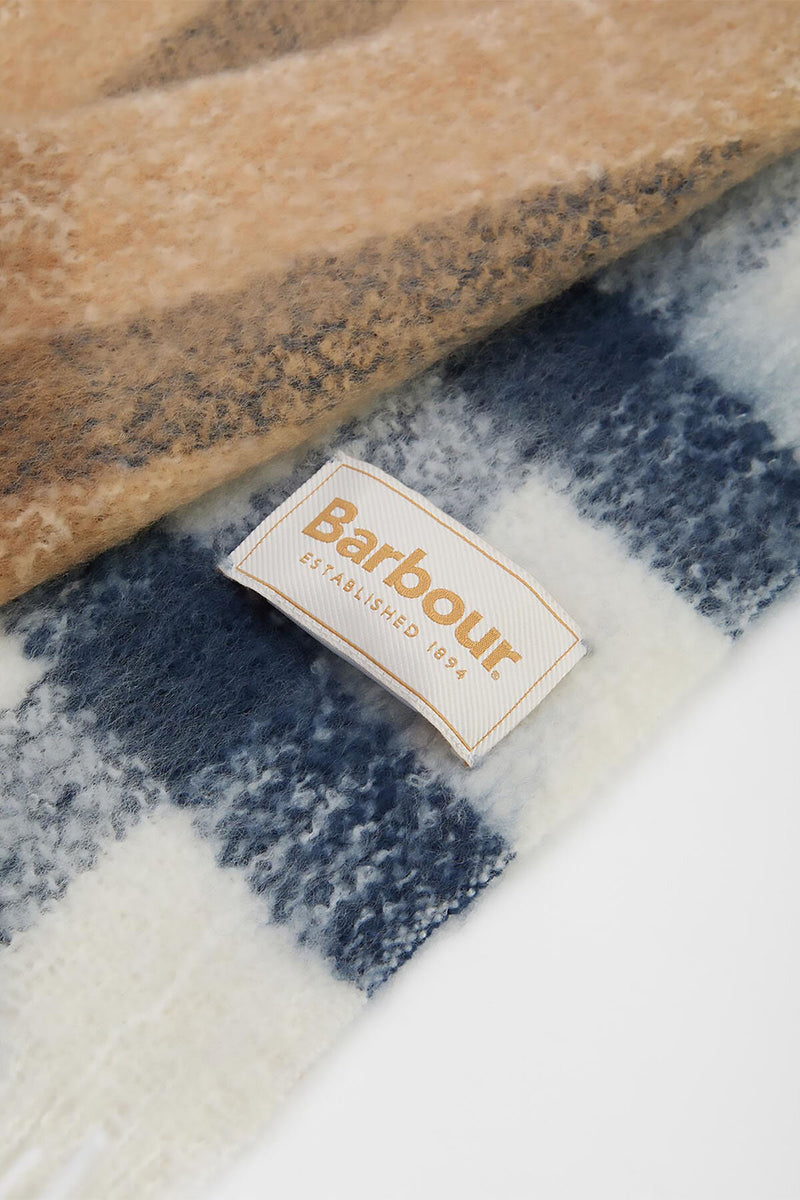 Isla Tartan Boucle Scarf