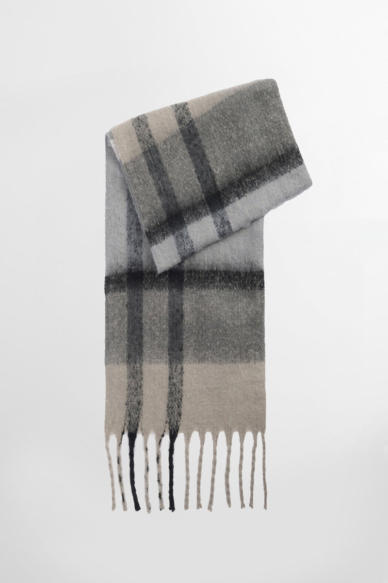 Isla Tartan Boucle Scarf