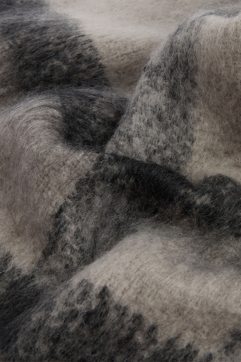 Isla Tartan Boucle Scarf