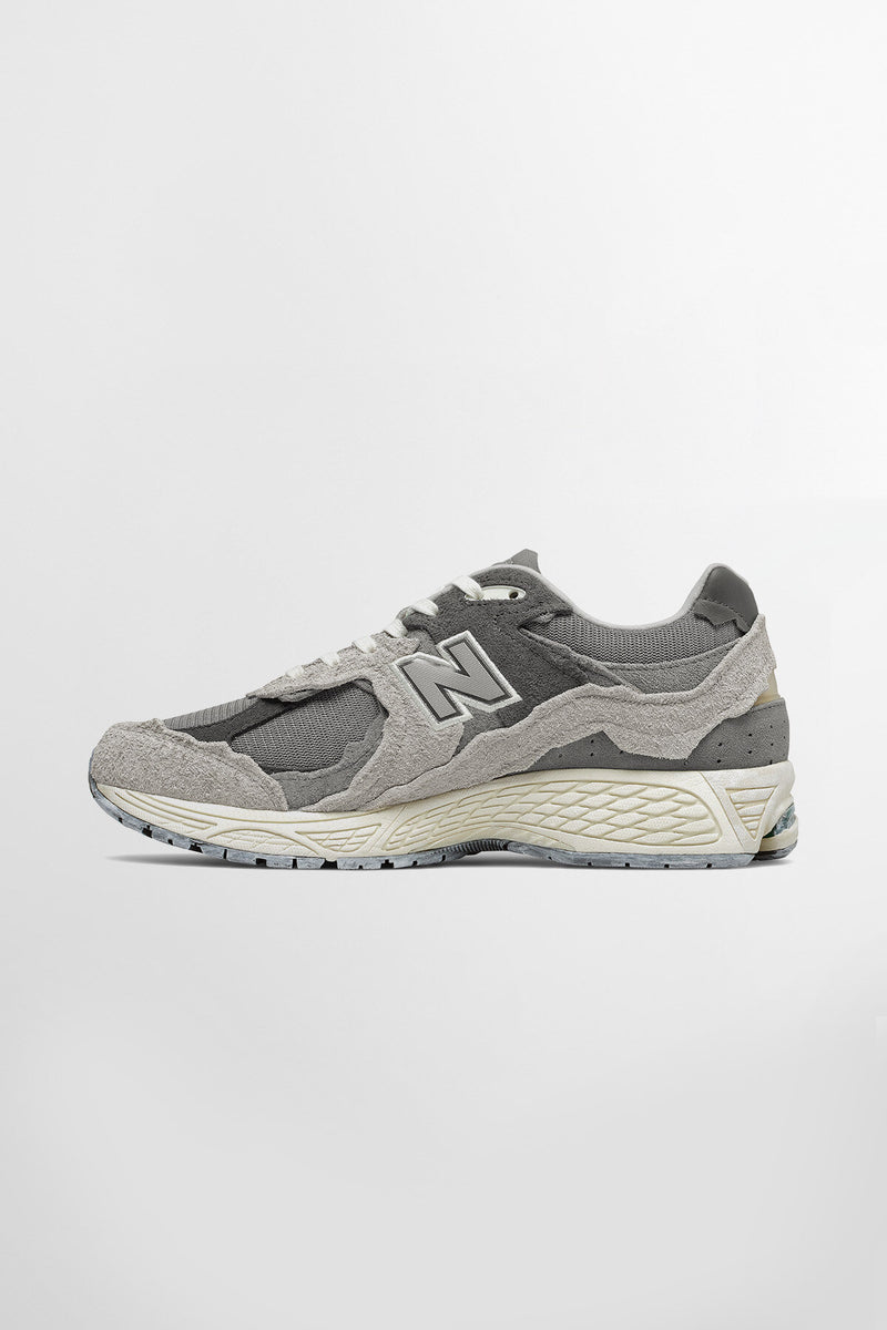 Sneakers 2002R Protection Pack