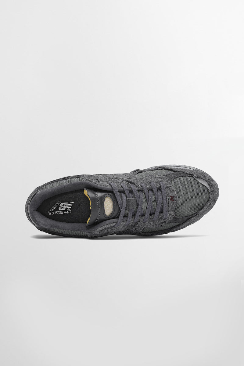 Sneakers 2002R Protection Pack