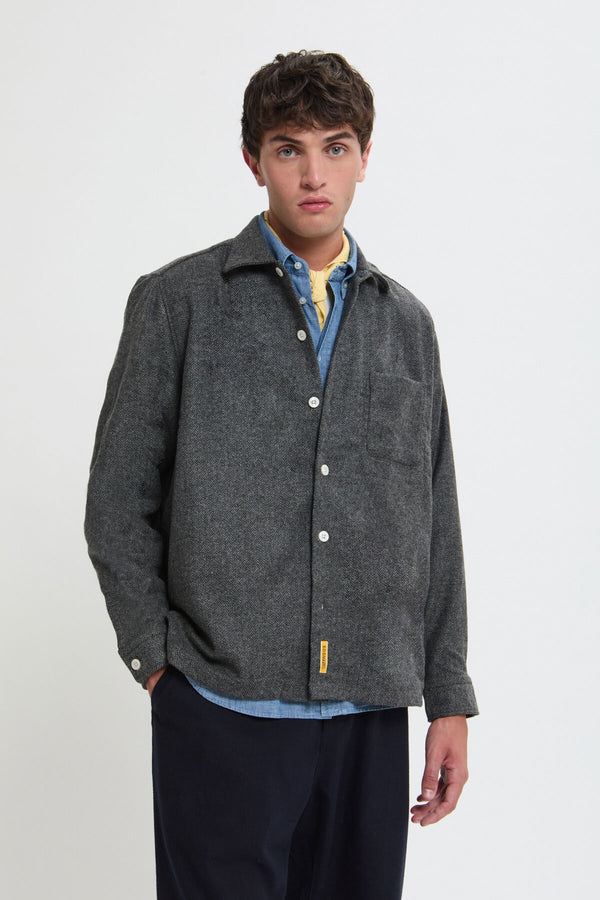 Long-sleeved overshirt