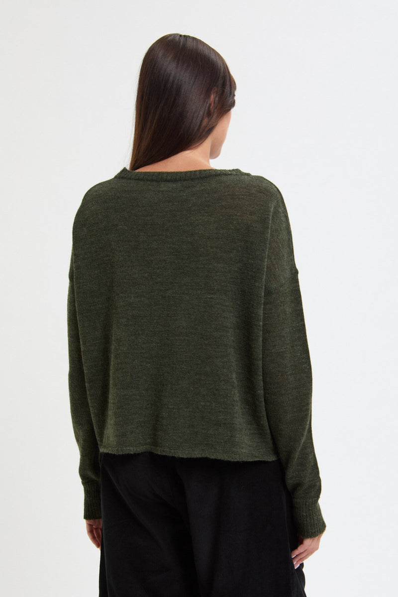 Maglione con collo a barchetta