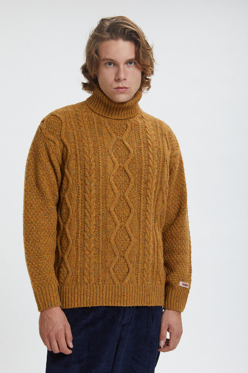 Maglione a collo alto Aran