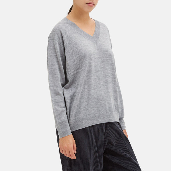 Long-sleeved V Neck pullover